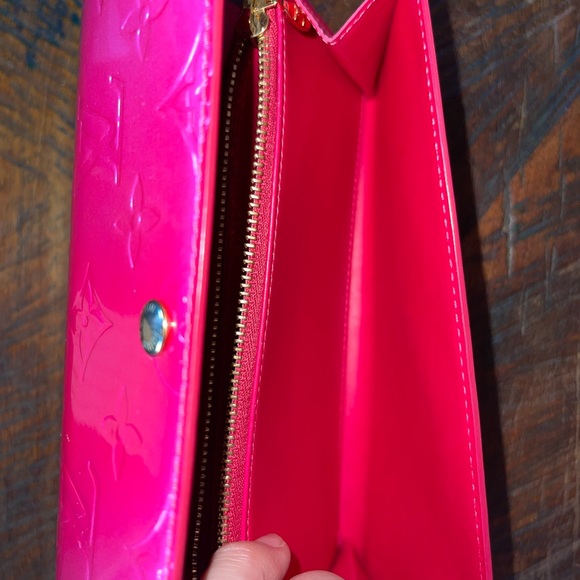 ULTRA RARE HTF LOUIS VUITTON Vernis Barbie Hot Pink Wallet - Picture 7 of 12
